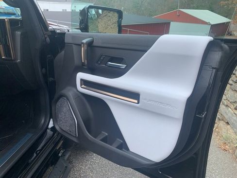 New 2024 GMC Hummer EV 2X w/ Extreme Off-Road Package image 17