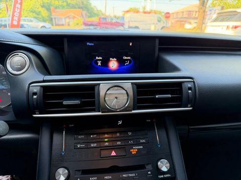 Used 2017 Lexus IS 200t RWD image 16
