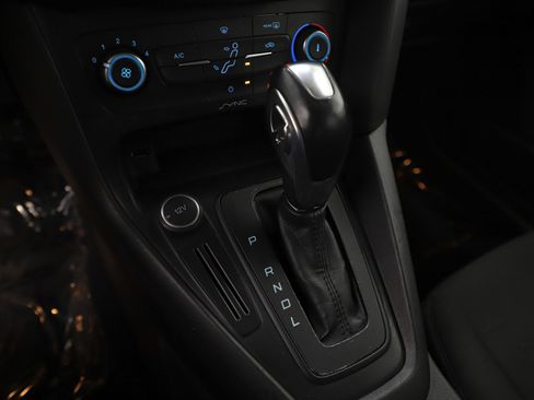 Used 2016 Ford Focus SE image 21