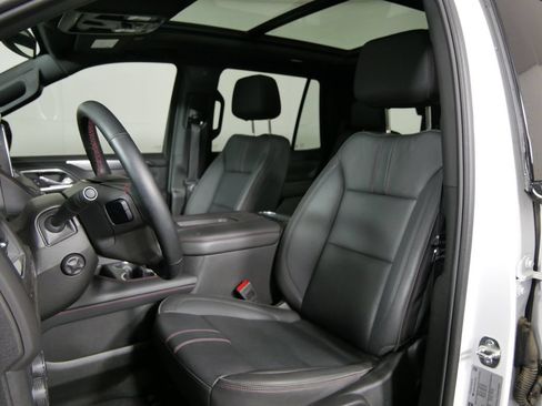 Used 2024 Chevrolet Tahoe RST w/ Luxury Package AWD/4WD image 11