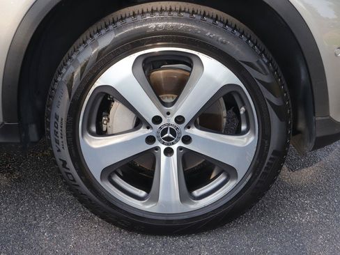 Used 2019 Mercedes-Benz GLC 300 4MATIC Coupe image 36