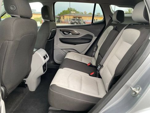 Used 2024 GMC Terrain SLE FWD image 21
