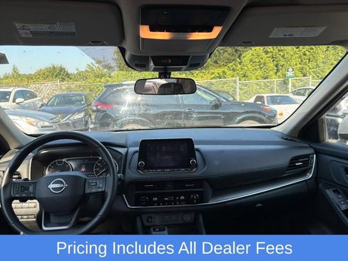 Used 2025 Nissan Rogue SV AWD/4WD image 7