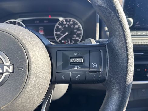 Used 2023 Nissan Rogue S image 26