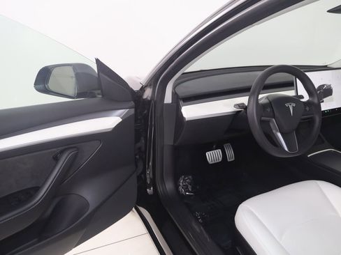 Used 2022 Tesla Model 3 Performance image 48