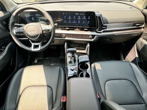 Certified 2025 Kia Sportage EX image 23