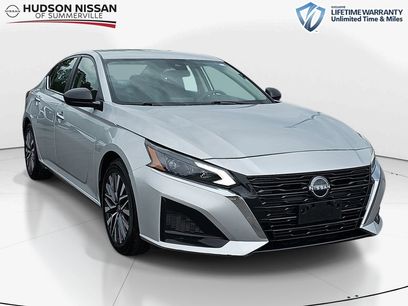 Used 2024 Nissan Altima 2.5 SV