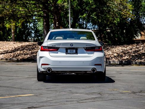 Used 2023 BMW 330i xDrive Sedan w/ Premium Package AWD/4WD image 4