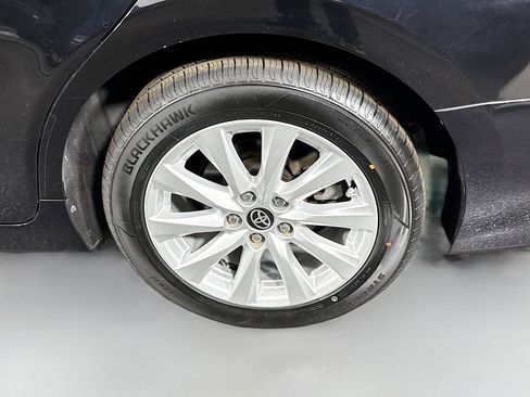 Used 2020 Toyota Camry LE image 36