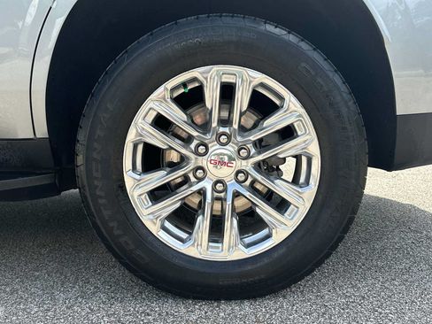 Used 2023 GMC Yukon SLT w/ SLT Luxury Package RWD image 14