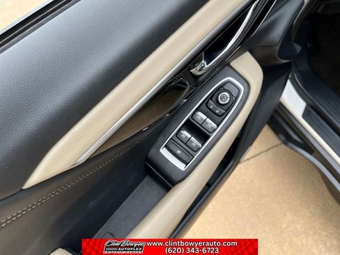 Used 2024 Subaru Outback Limited AWD/4WD image 12