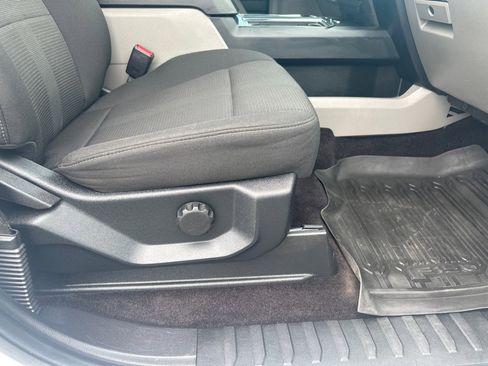 Used 2017 Ford F150 XL w/ Equipment Group 101A Mid AWD/4WD image 12