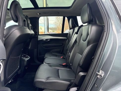 Used 2018 Volvo XC90 T5 Momentum w/ Convenience Package image 11