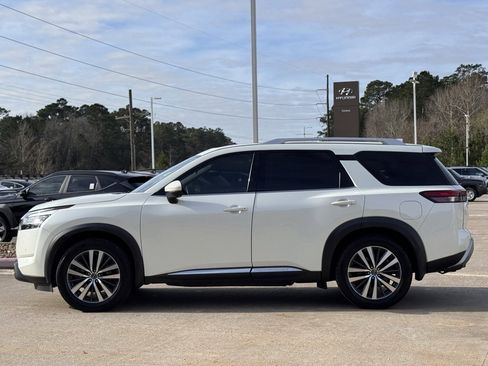 Used 2022 Nissan Pathfinder Platinum w/ Cargo Package image 14