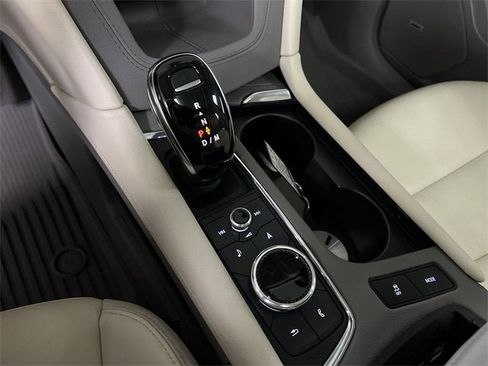 Used 2021 Cadillac XT6 Premium Luxury image 16