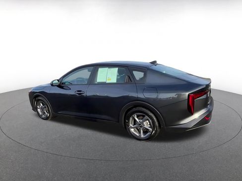 Used 2025 Kia K4 LXS image 10