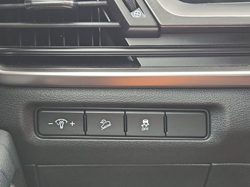Used 2025 Kia Telluride LX FWD image 29