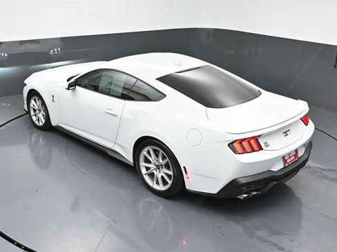 Used 2025 Ford Mustang GT Premium RWD image 38