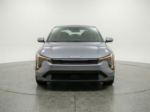 Used 2025 Kia K4 FWD image 2