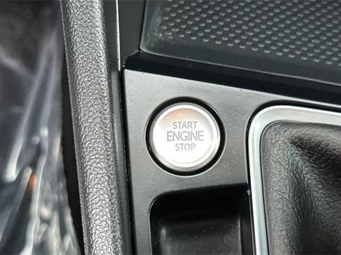 Used 2024 Volkswagen Jetta SE image 26