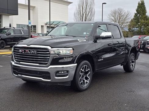 Used 2025 RAM 1500 Laramie image 7