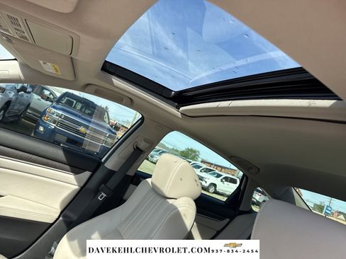 Used 2018 Honda Accord Touring image 22