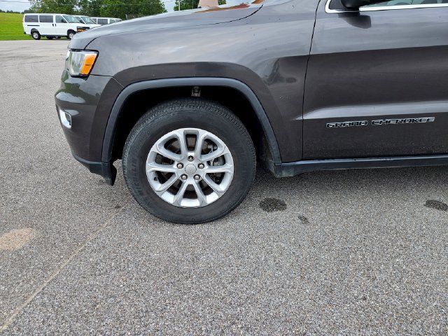 Used 2021 Jeep Grand Cherokee Laredo AWD/4WD image 27
