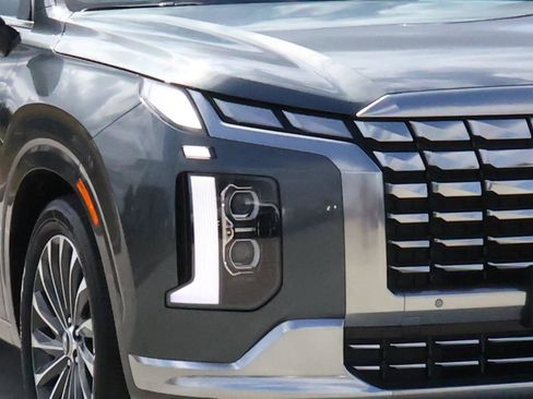Used 2024 Hyundai Palisade Calligraphy AWD/4WD image 7