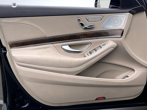 Used 2015 Mercedes-Benz S 550 Sedan image 23