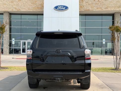Used 2023 Toyota 4Runner SR5 Premium w/ Moonroof Package RWD image 22