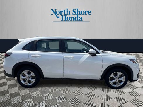 Certified 2023 Honda HR-V LX image 3