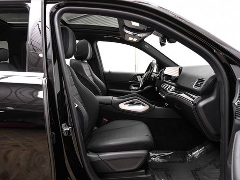 Used 2024 Mercedes-Benz GLS 450 4MATIC image 38
