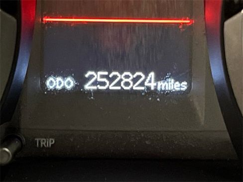 Used 2015 Toyota Corolla S image 23