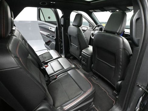 Used 2022 Ford Explorer ST-Line w/ Class IV Trailer Tow Package image 49