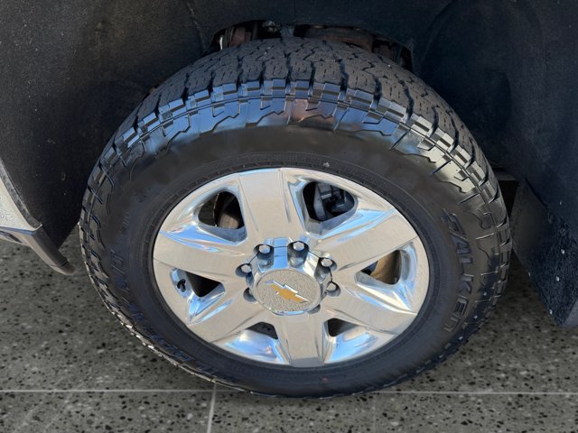Used 2022 Chevrolet Silverado 2500 LTZ w/ LTZ Premium Package AWD/4WD image 14