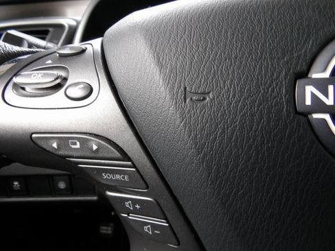 Certified 2024 Nissan Murano SV image 36