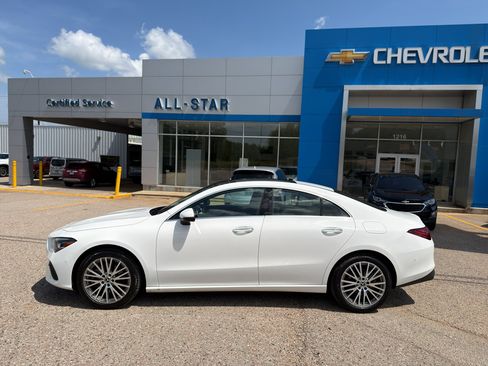 Used 2025 Mercedes-Benz CLA 250 image 4