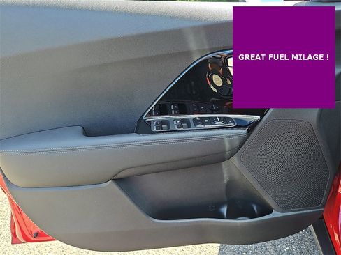 Certified 2022 Kia Niro LXS image 13
