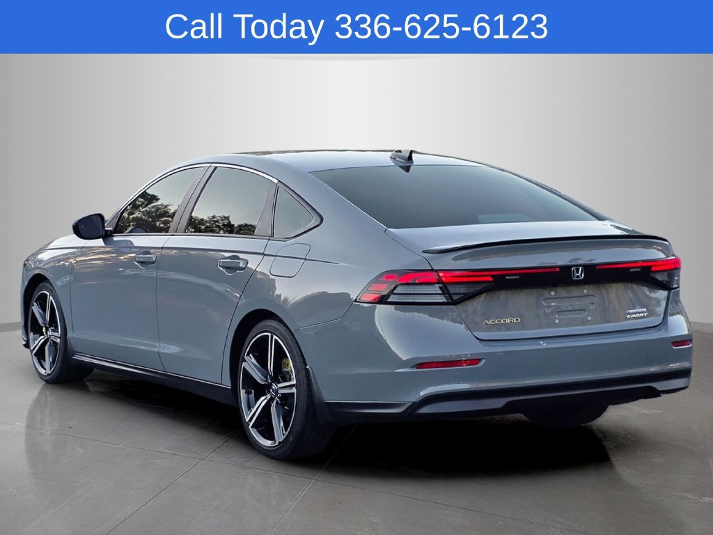 Used 2023 Honda Accord Sport image 7