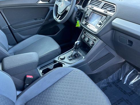 Used 2019 Volkswagen Tiguan S image 15