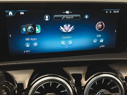 Used 2025 Mercedes-Benz CLA 250 4MATIC image 19