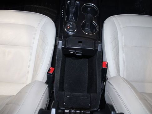 Used 2016 Ford Explorer Platinum AWD/4WD image 33
