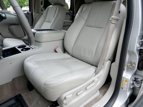 Used 2013 Chevrolet Tahoe LT w/ Texas Edition RWD image 6