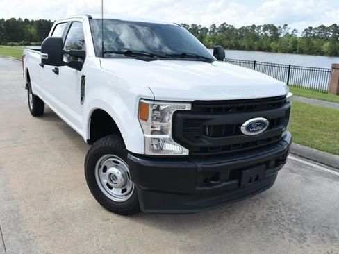 Used 2022 Ford F250 XL w/ Power Equipment Group AWD/4WD image 6