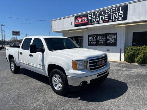 Used 2013 GMC Sierra 1500 SLE w/ Max Trailering Pack image 3