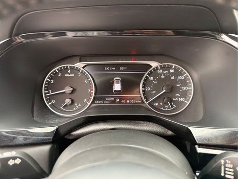 Certified 2024 Nissan Pathfinder SV FWD image 12