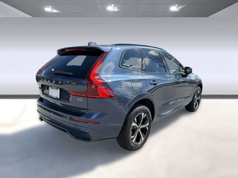 New 2026 Volvo XC60 B5 Core w/ Climate Package image 9