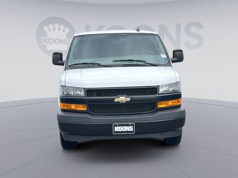Used 2021 Chevrolet Express 2500 RWD image 4