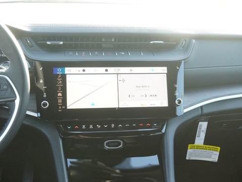 New 2026 Jeep Grand Cherokee Altitude AWD/4WD image 16