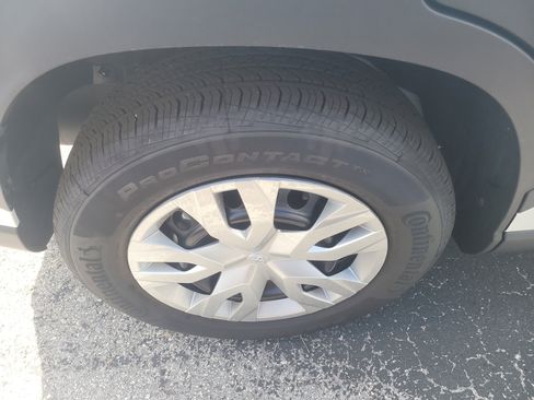 Used 2026 Toyota Corolla Cross L FWD image 8